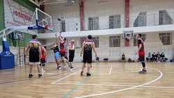 Очередной матч чемпионата Корсакова по баскетболу состоялся 12 февраля в СШ «Флагман»